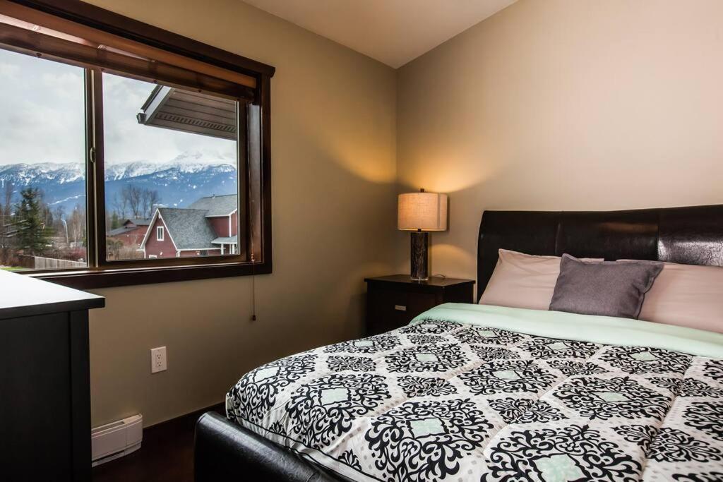The Best 2 Bedrooms Suite In Revelstoke! Екстер'єр фото