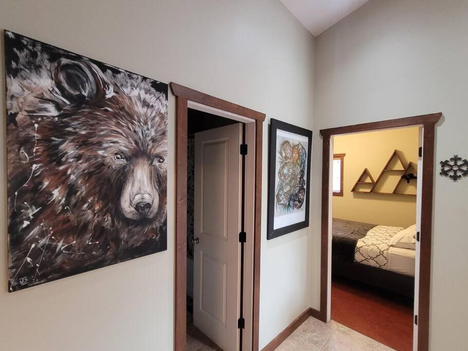 The Best 2 Bedrooms Suite In Revelstoke! Екстер'єр фото