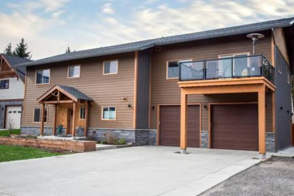 The Best 2 Bedrooms Suite In Revelstoke! Екстер'єр фото